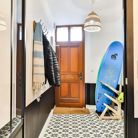 Maison De Surfeurs, Idealement Situee *