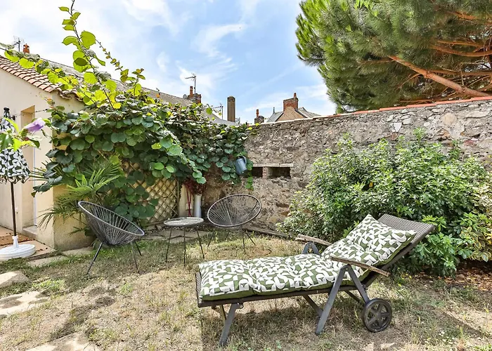 Maison De Surfeurs, Idealement Situee