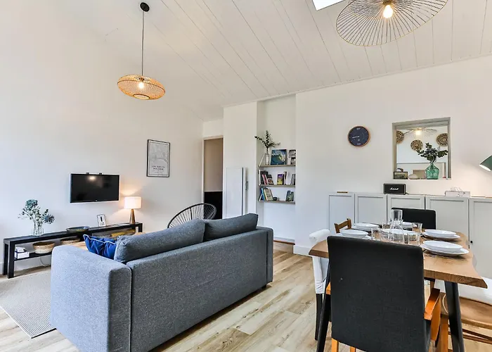 Maison De Surfeurs, Idealement Situee Les Sables-dʼOlonne